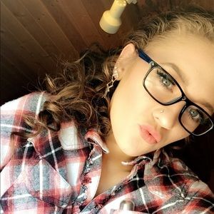 Meet your Posher, Ariana